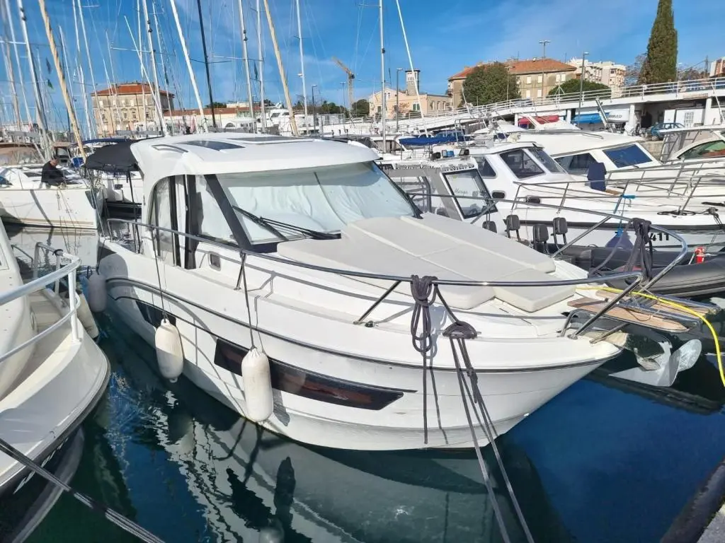 2020 Beneteau antares 9