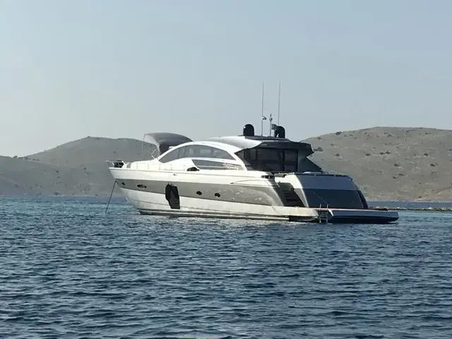 Pershing 80