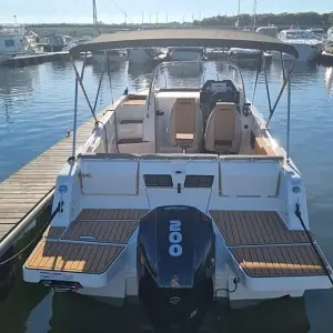 2022 Quicksilver 755 Sundeck