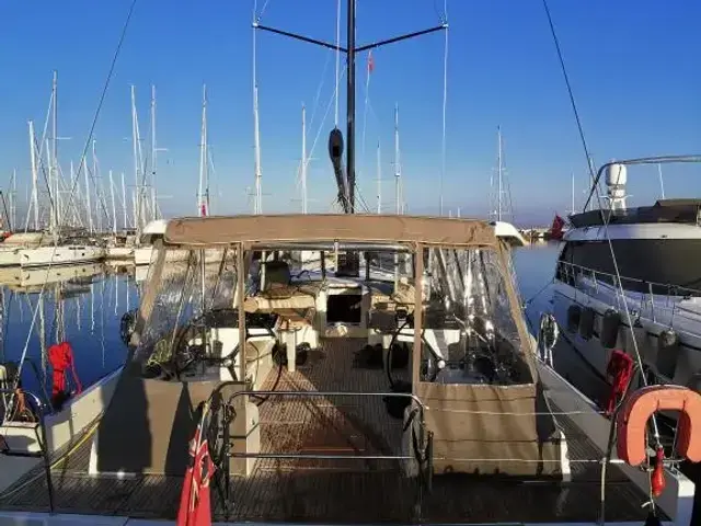 Beneteau Oceanis 60