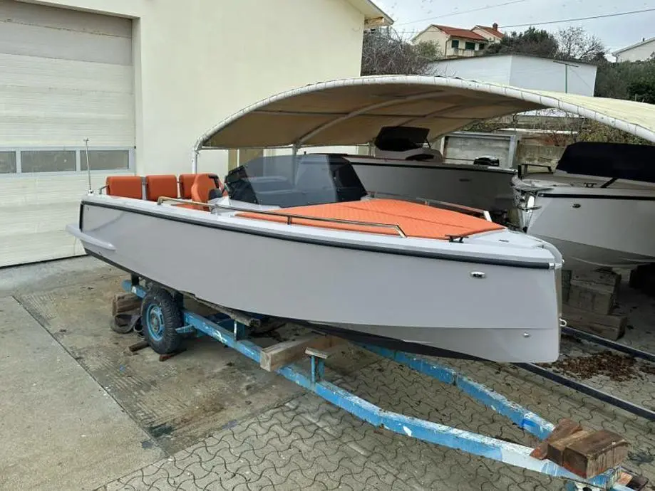 2024 Yamaha piculjan squama 21 sundeck