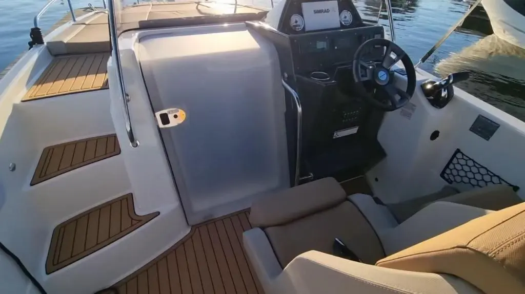 2022 Quicksilver 755 sundeck