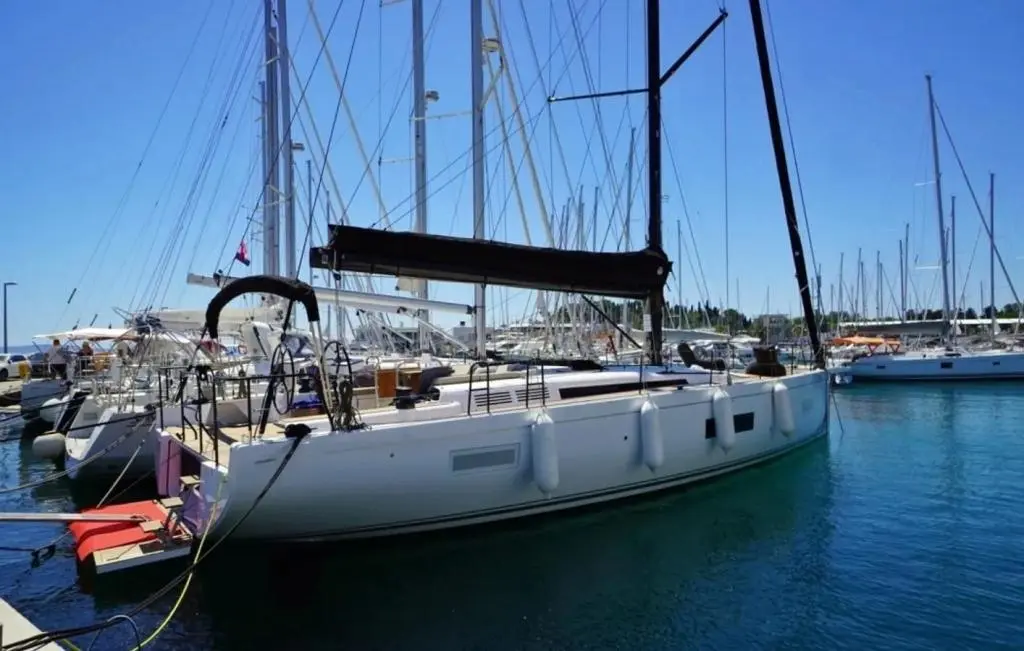 2020 Beneteau first 53