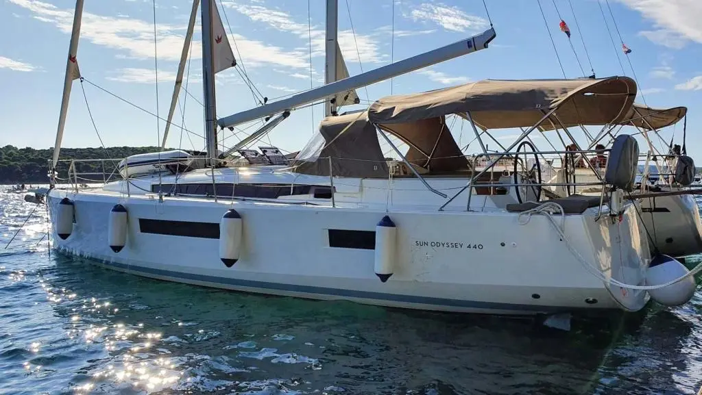 2019 Jeanneau sun odyssey 440