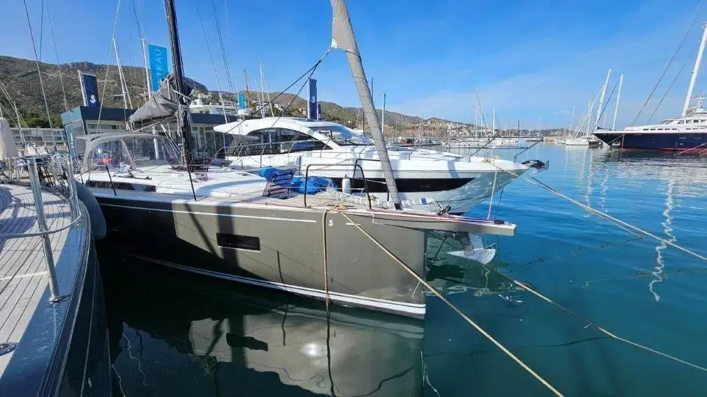 2022 Beneteau first 44