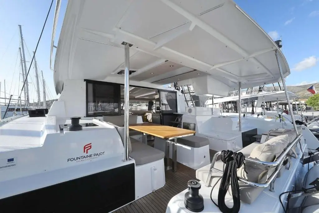 2019 Fountaine Pajot astrea 42