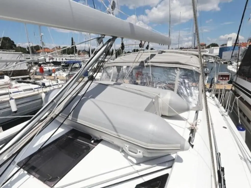 2019 Beneteau oceanis 51.1