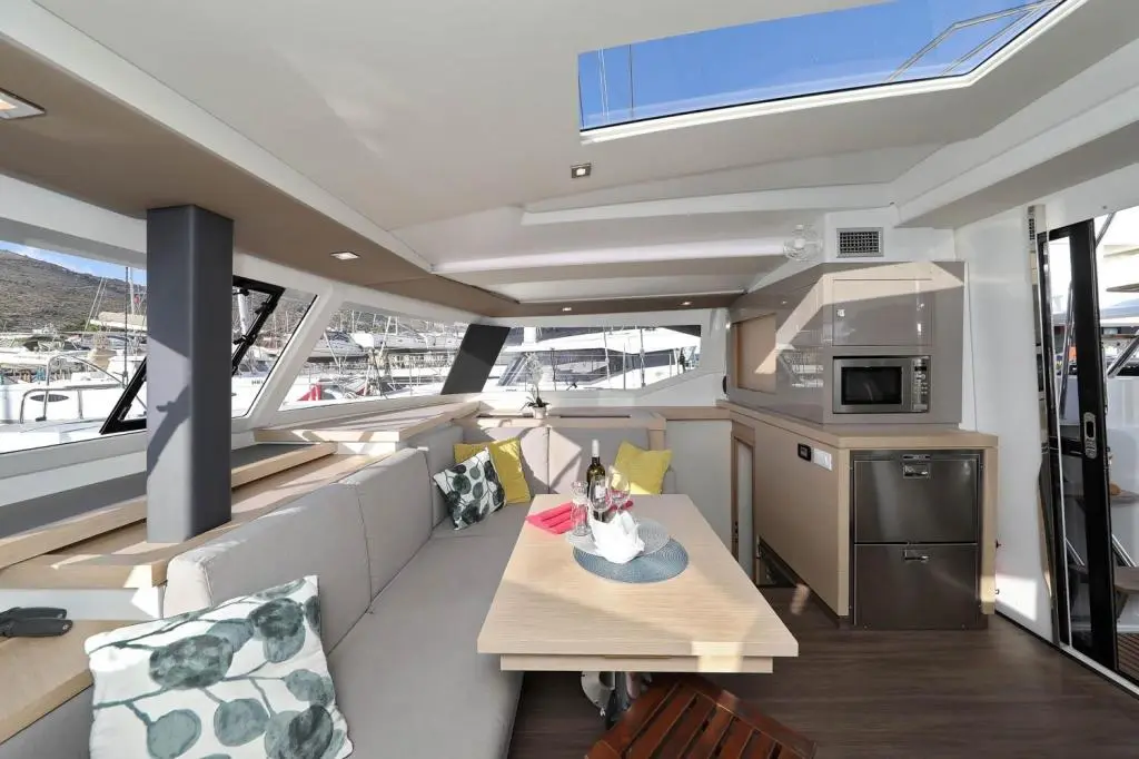 2019 Fountaine Pajot astrea 42