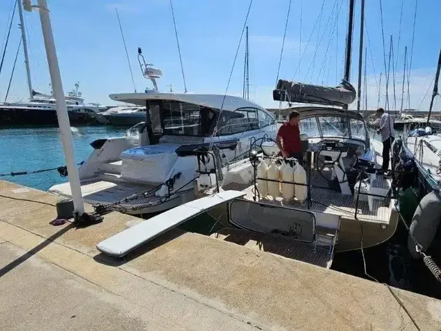 Beneteau First 44