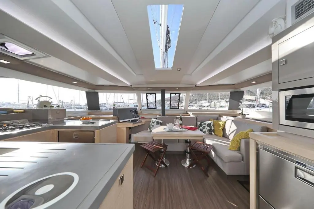 2019 Fountaine Pajot astrea 42