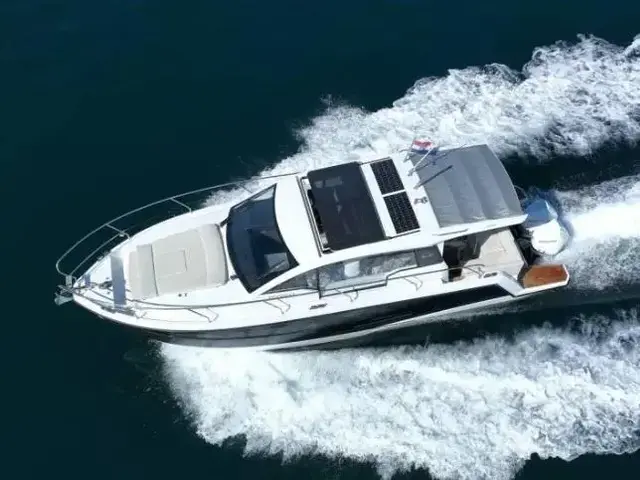 Sealine C335V