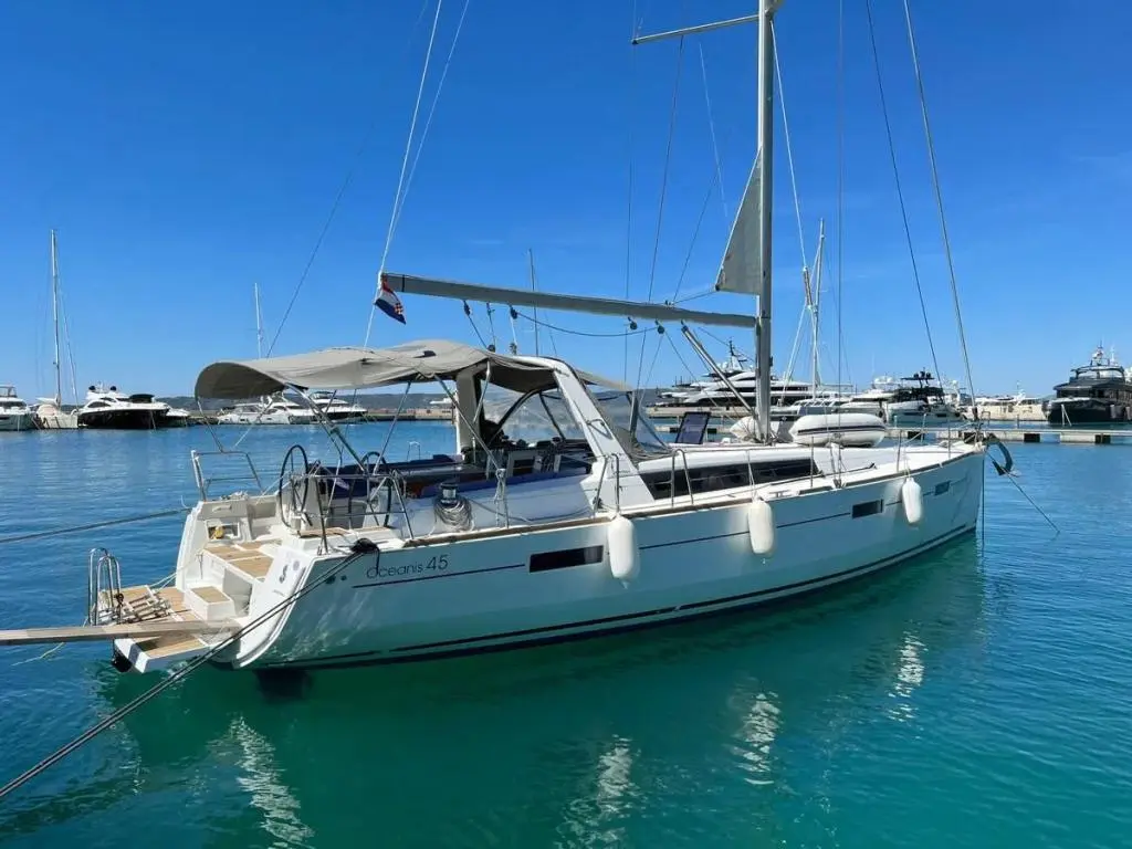 2014 Beneteau oceanis 45