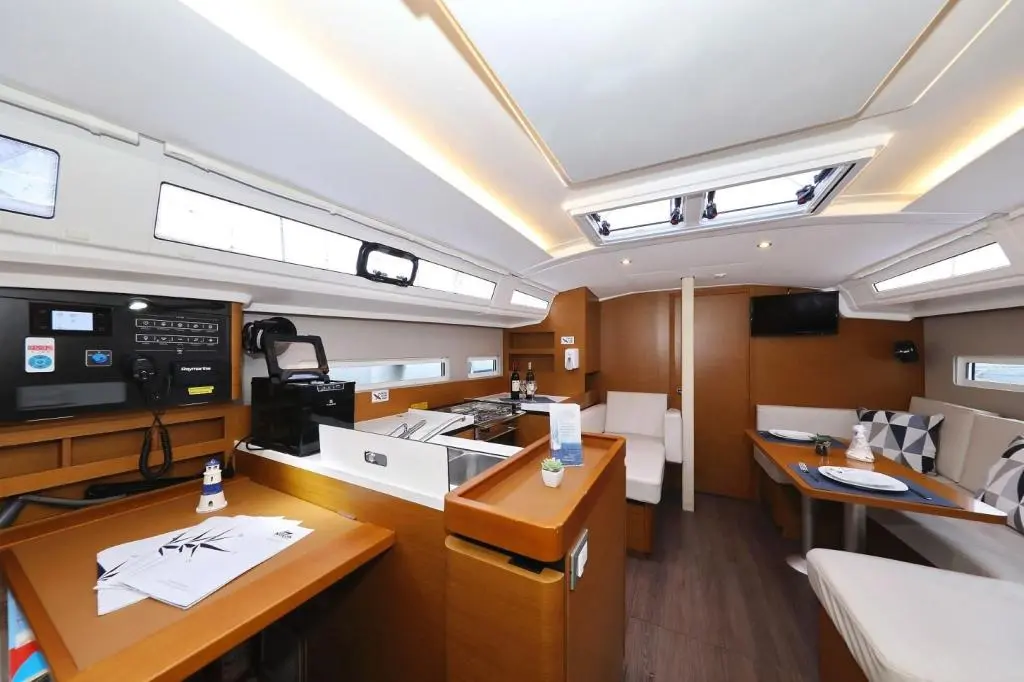 2020 Jeanneau sun odyssey 410