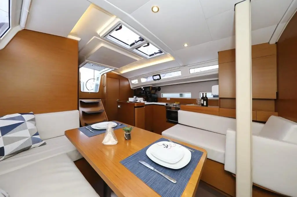 2020 Jeanneau sun odyssey 410