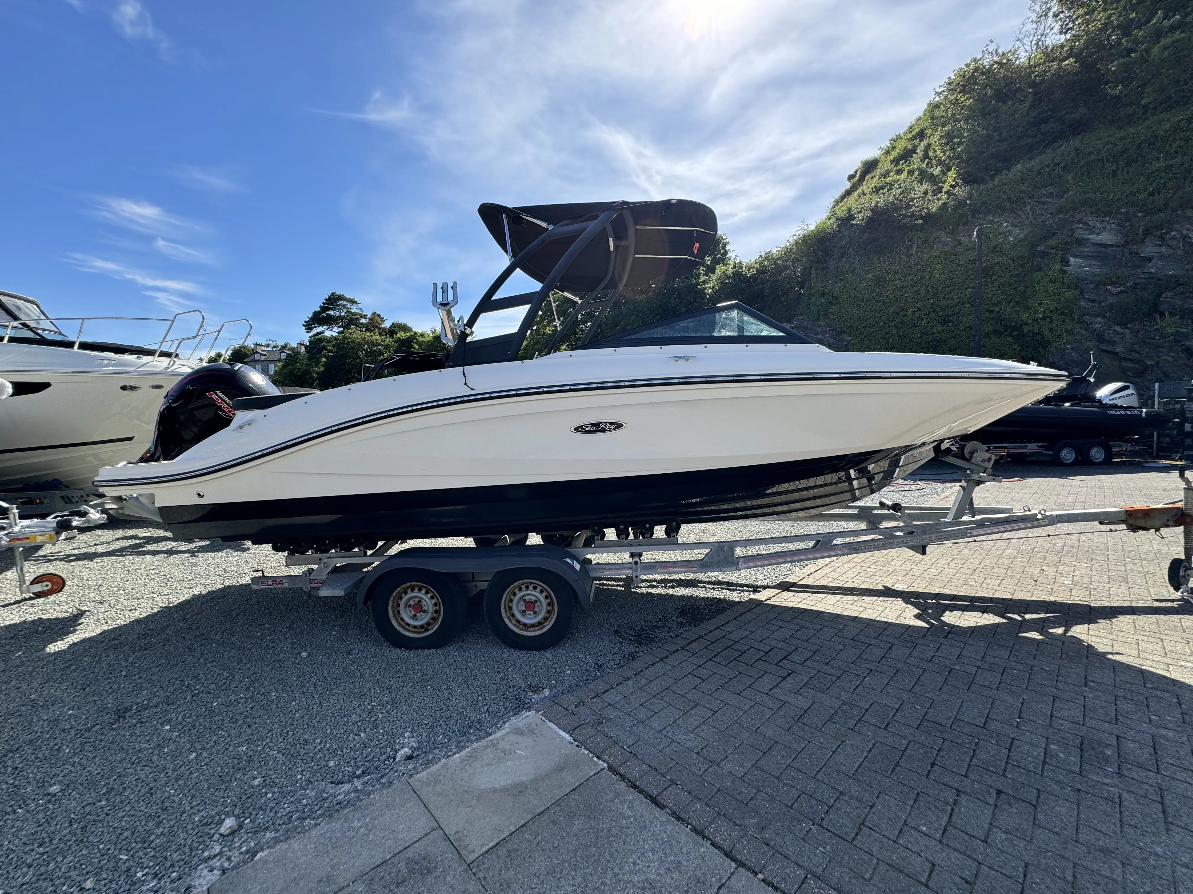 2021 Sea Ray 210 spx ob