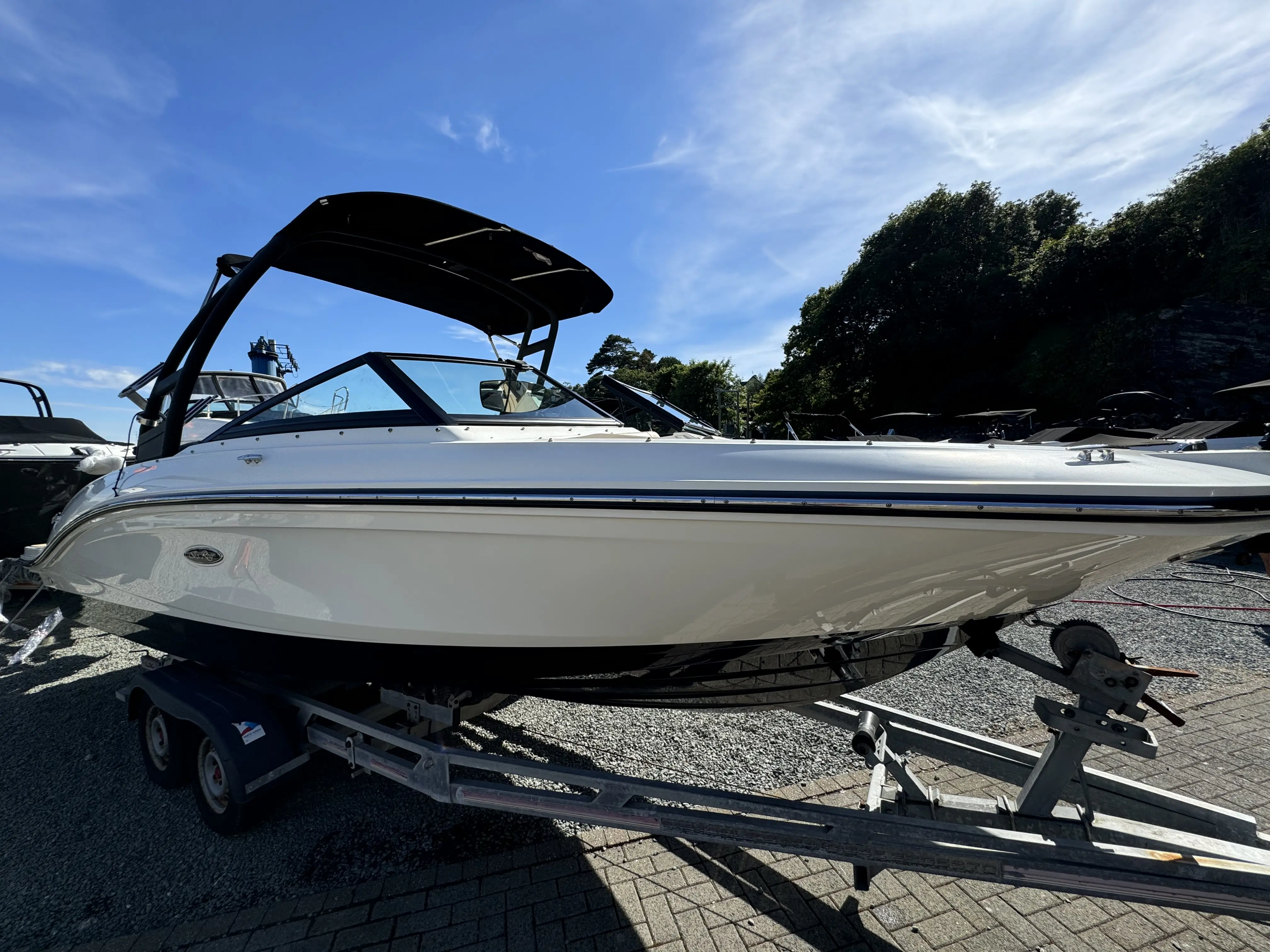 2021 Sea Ray 210 spx ob