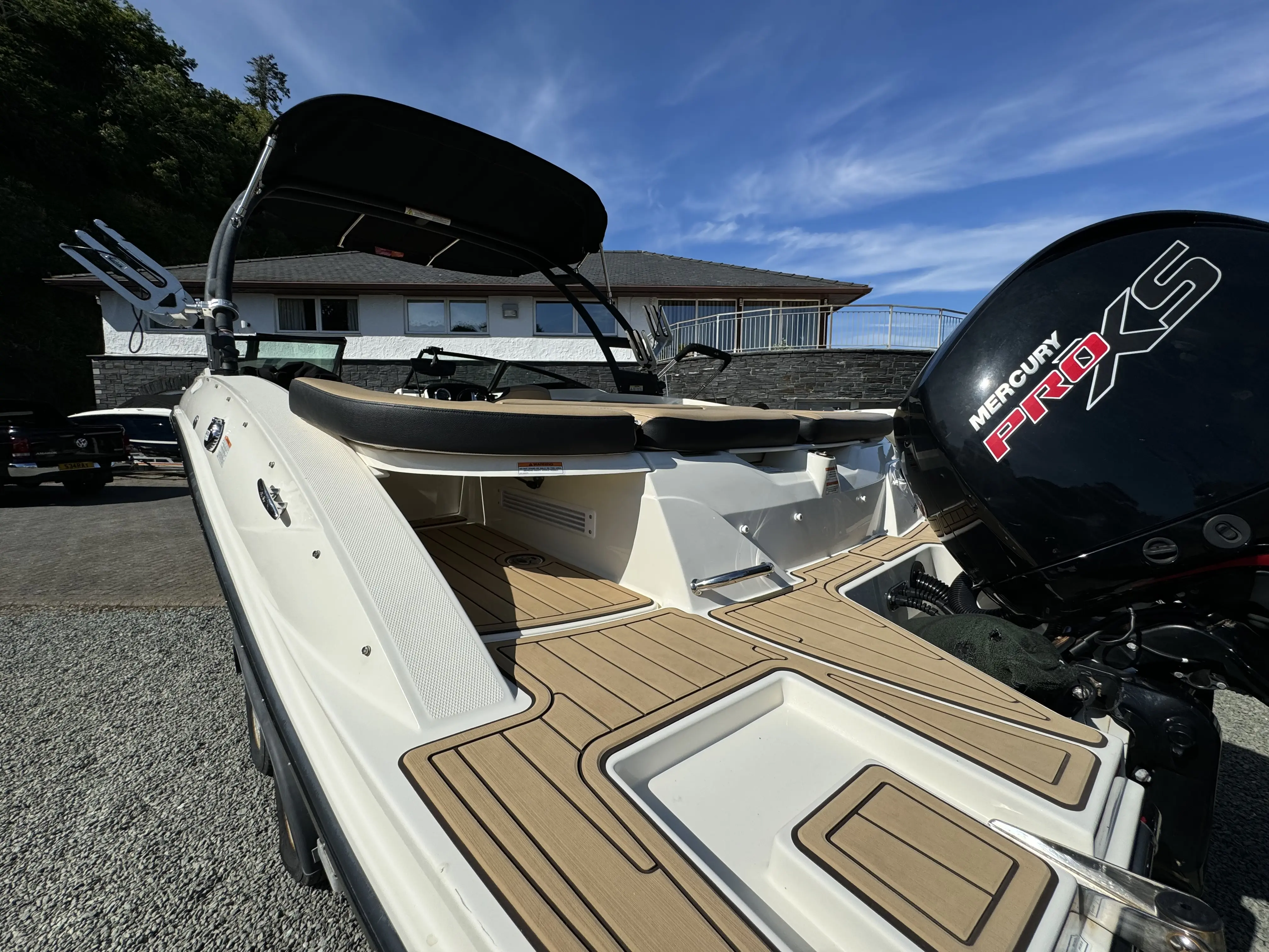 2021 Sea Ray 210 spx ob