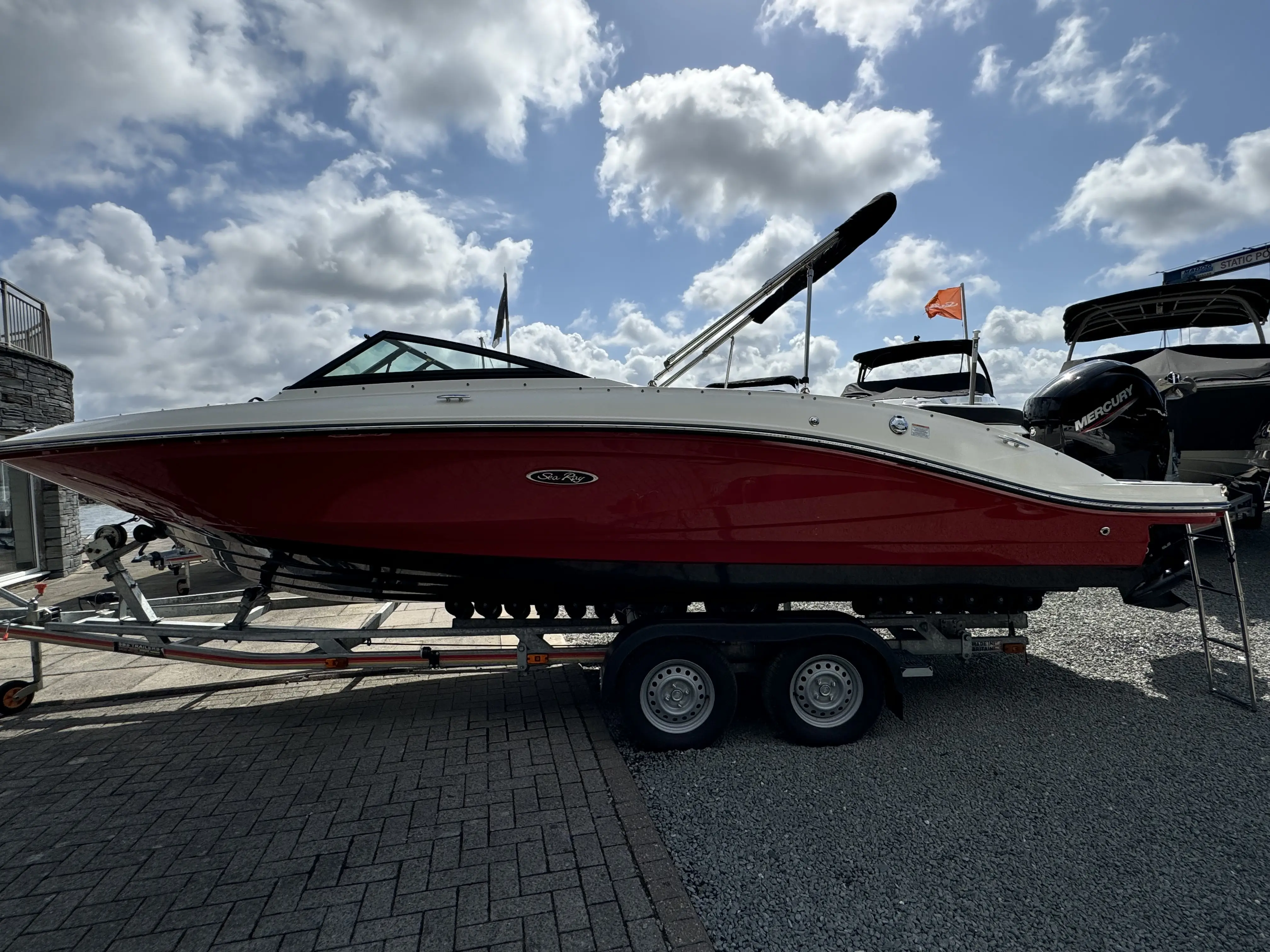 2022 Sea Ray 210 spx ob