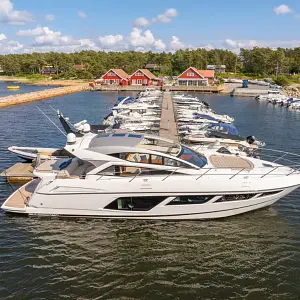 2016 Sunseeker Predator 57