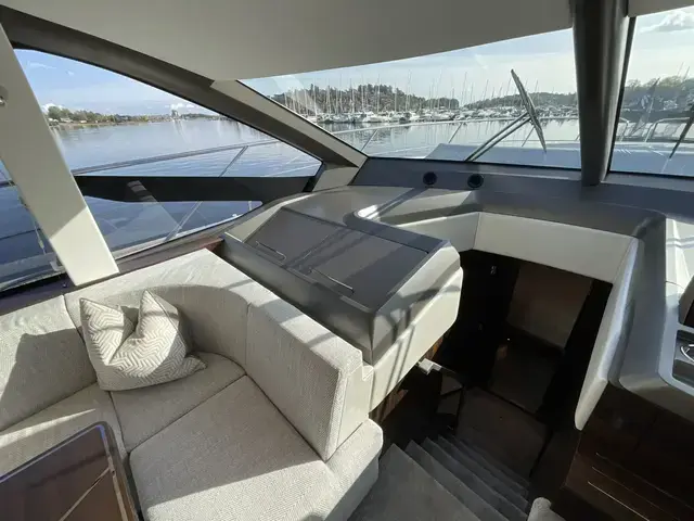 Sunseeker Manhattan 55