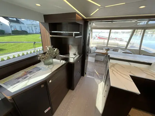 Sunseeker Manhattan 55