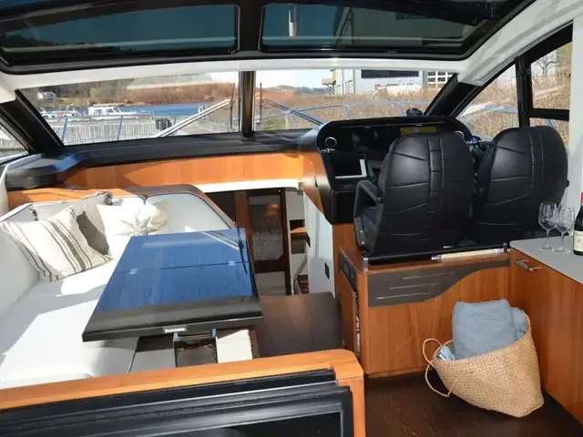 Sunseeker Predator 60 Evo