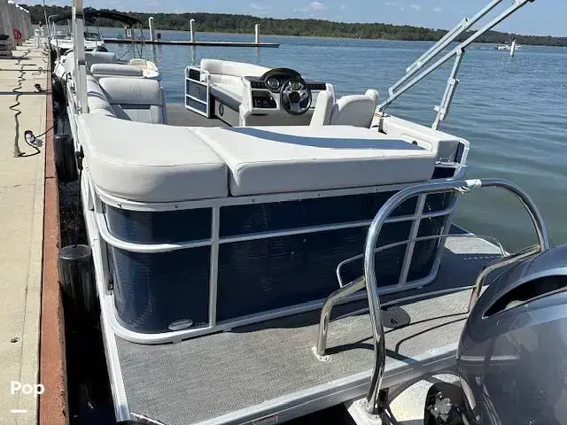 Godfrey Pontoon Sweetwater 2286C