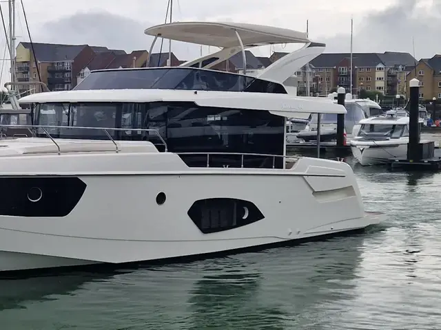 Absolute Navetta 48