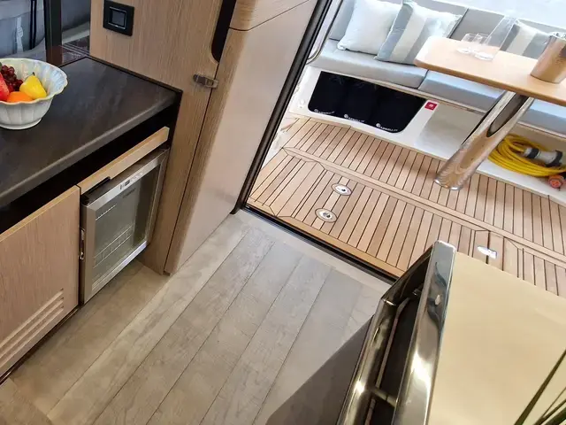 Absolute Navetta 48