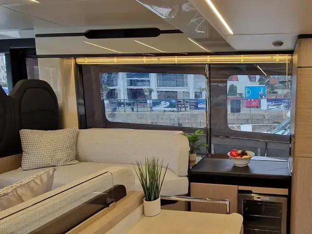 Absolute Navetta 48