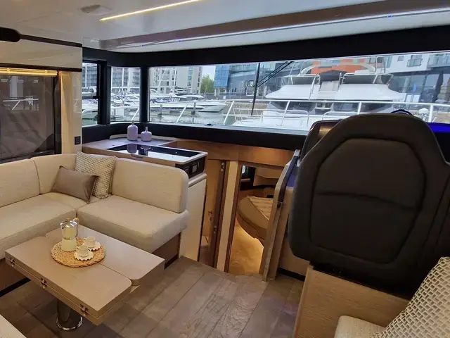 Absolute Navetta 48