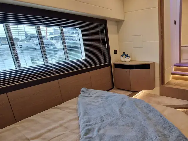 Absolute Navetta 48