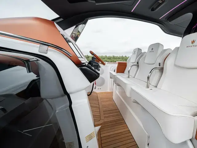 Invictus Boats 42