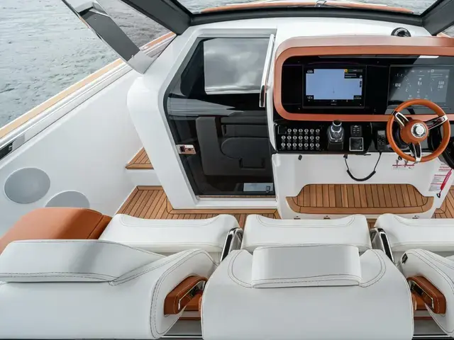 Invictus Boats 42