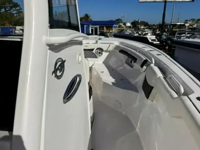 Tidewater Boats 292 CC Adventure