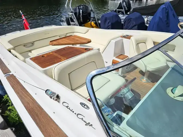 Chris Craft Corsair 28 Heritage Edition