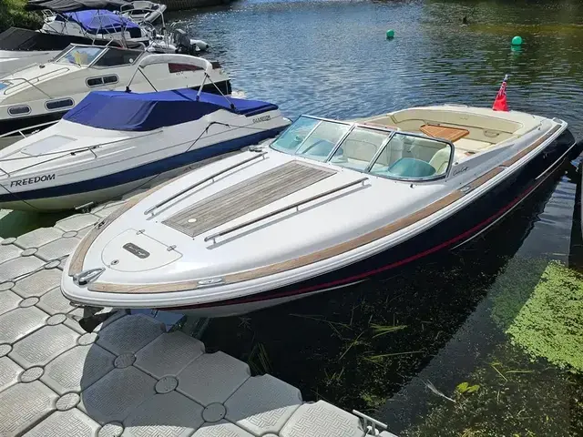 Chris Craft Corsair 28 Heritage Edition