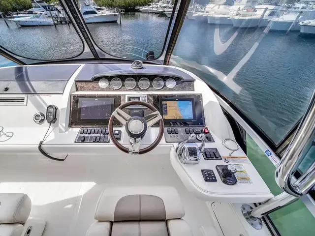 Sea Ray Sedan Bridge 450