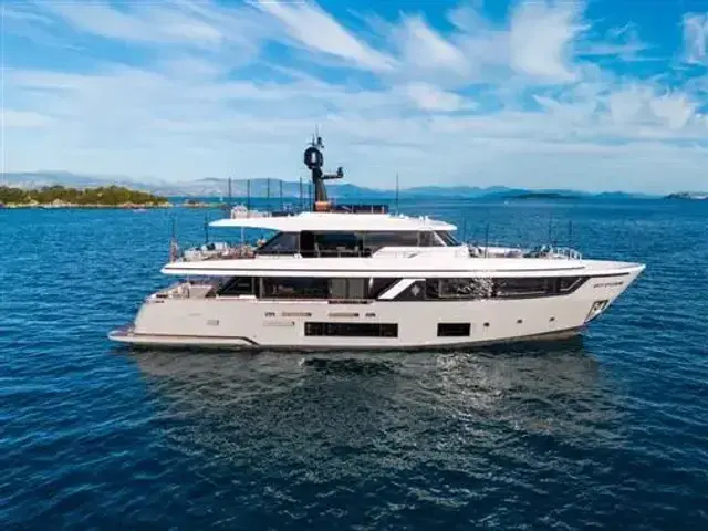 Custom Line Navetta 30