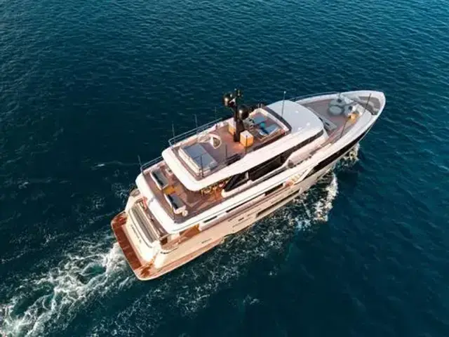 Custom Line Navetta 30