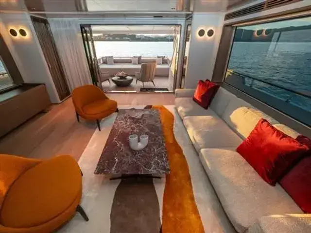 Custom Line Navetta 30