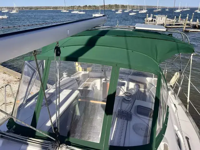 Beneteau Oceanis 37