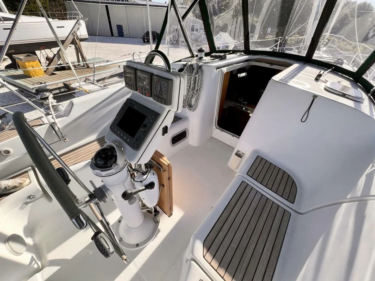 2005 Beneteau oceanis 37