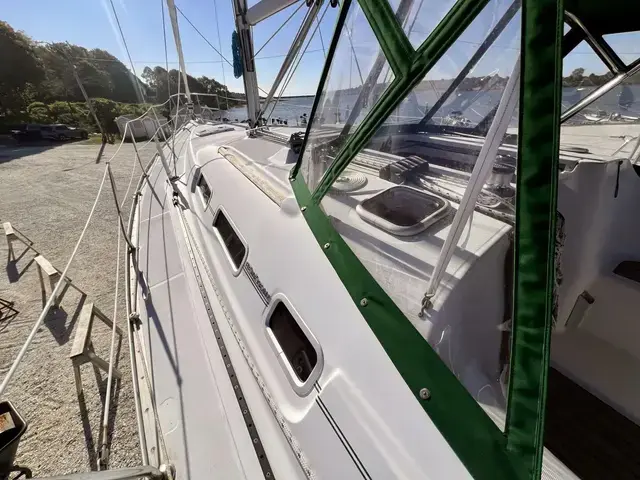 Beneteau Oceanis 37