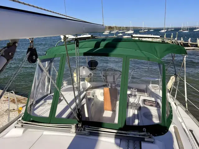 Beneteau Oceanis 37