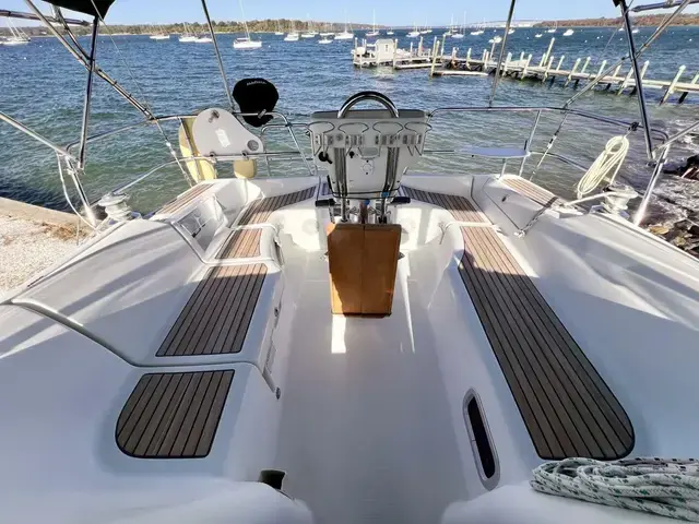 Beneteau Oceanis 37