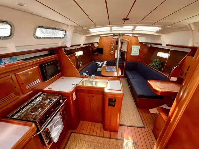 Beneteau Oceanis 37