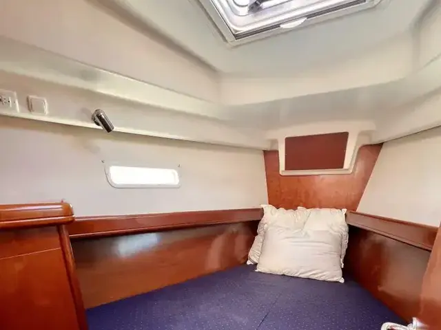 Beneteau Oceanis 37