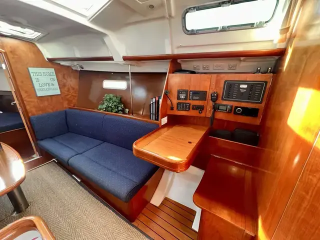 Beneteau Oceanis 37