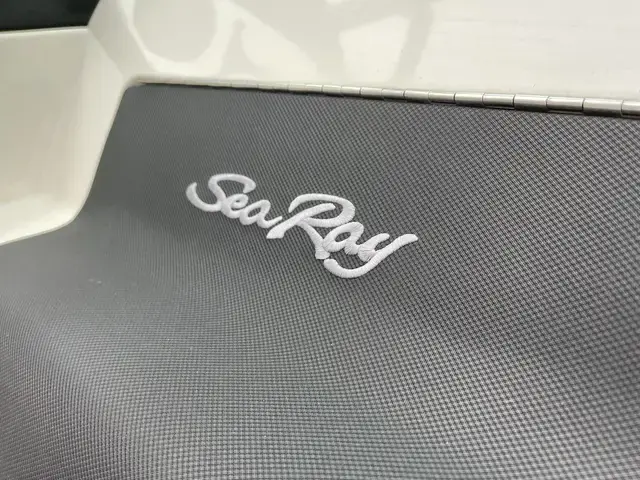 Sea Ray 230 Spx